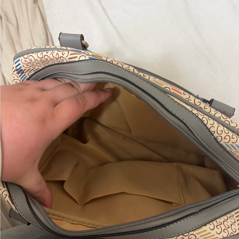 Stylish Guess Multicolor Patterned Handbag - image 8